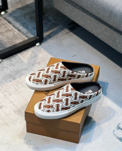 Burberry  Slippers