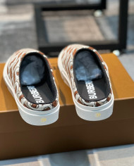 Burberry  Slippers