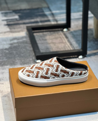 Burberry  Slippers