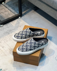 Burberry  Slippers