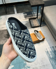 Burberry  Slippers