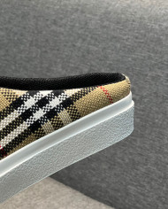 Burberry  Slippers