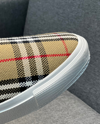 Burberry  Slippers