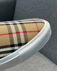Burberry  Slippers