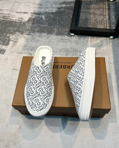 Burberry  Slippers