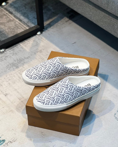 Burberry  Slippers