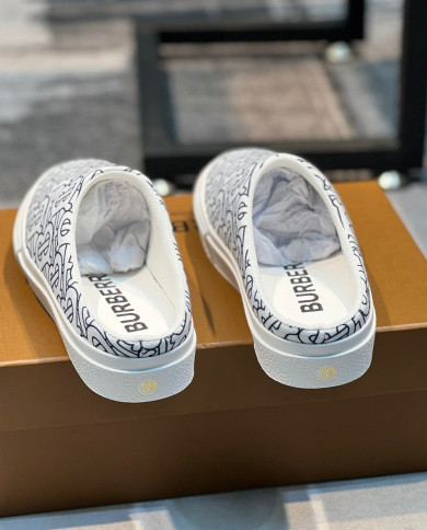 Burberry  Slippers