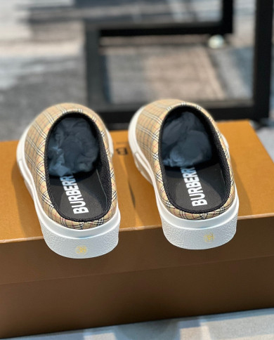 Burberry  Slippers