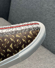 Burberry  Slippers