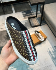 Burberry  Slippers