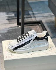 McQueen Versatile Little White Shoes Plush couple style