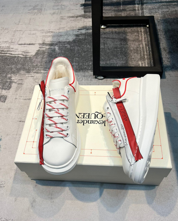 McQueen Versatile Little White Shoes Plush couple style