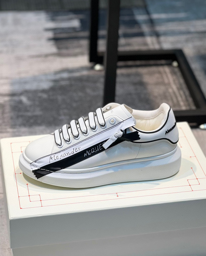 McQueen Versatile Little White Shoes Plush couple style