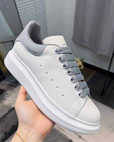 McQueen Versatile Little White Shoes couple style
