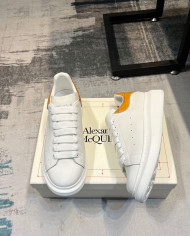 McQueen Versatile Little White Shoes couple style