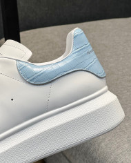 McQueen Versatile Little White Shoes couple style