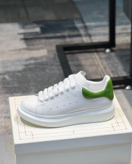 McQueen Versatile Little White Shoes couple style