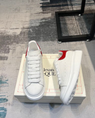 McQueen Versatile Little White Shoes couple style