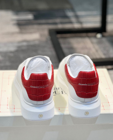 McQueen Versatile Little White Shoes couple style