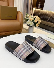 Burberry couple style  Slippers