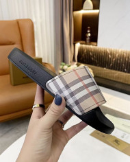 Burberry couple style  Slippers