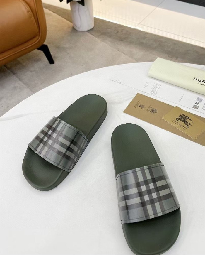 Burberry couple style  Slippers