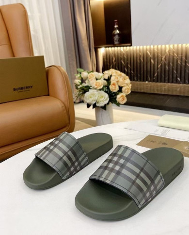 Burberry couple style  Slippers