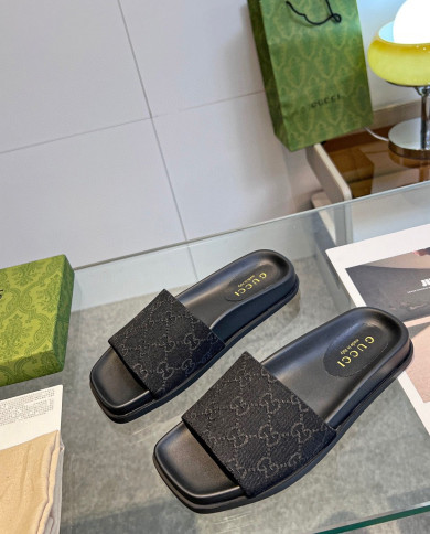 GUCCI couple style  Slippers