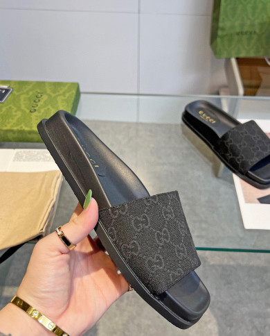 GUCCI couple style  Slippers