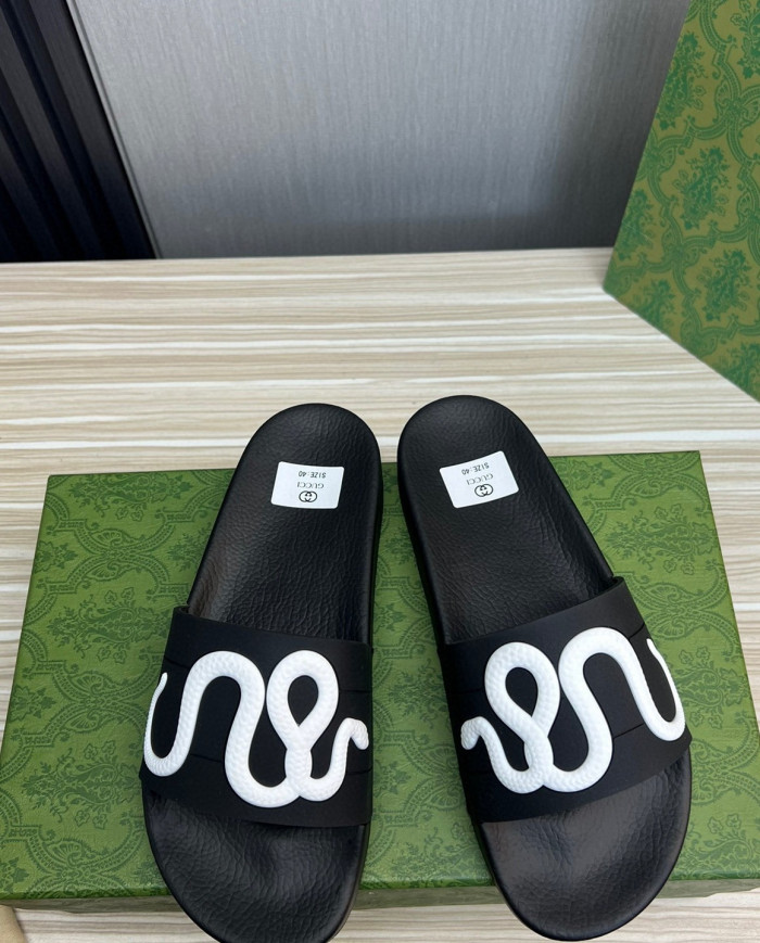 GUCCI couple style  Slippers