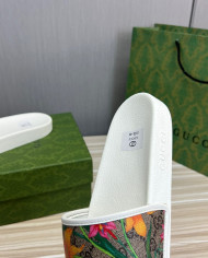 GUCCI couple style  Slippers
