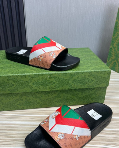 GUCCI couple style  Slippers