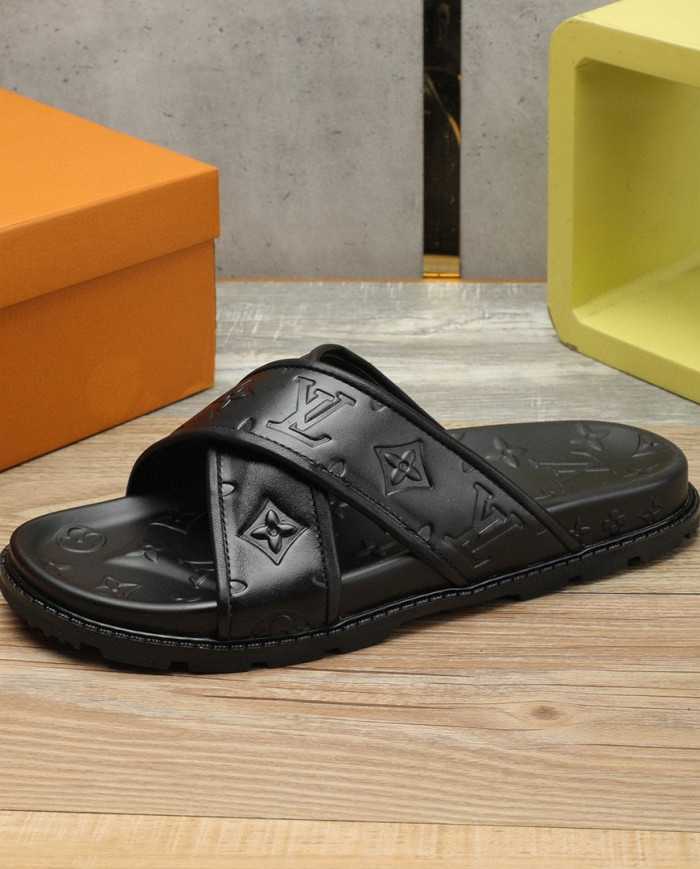 GUCCI  Slippers