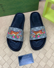 GUCCI  Slippers