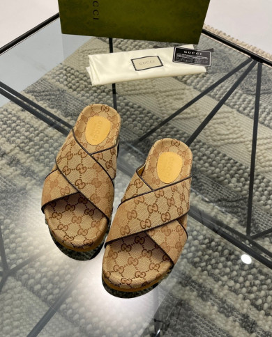 GUCCI  Slippers