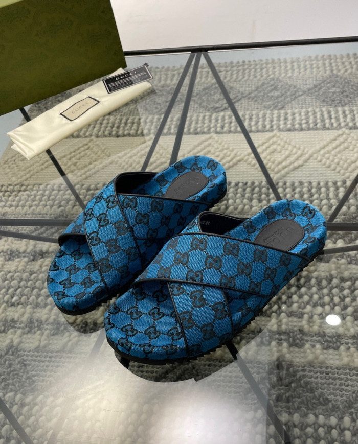 GUCCI  Slippers