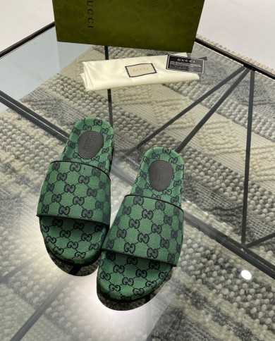 GUCCI  Slippers