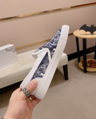Versace hooded shoes