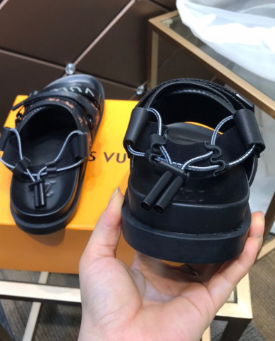 Louis  Vuitton  Slippers