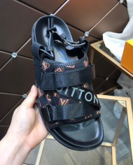 Louis  Vuitton  Slippers