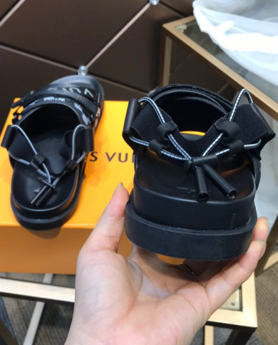Louis  Vuitton  Slippers