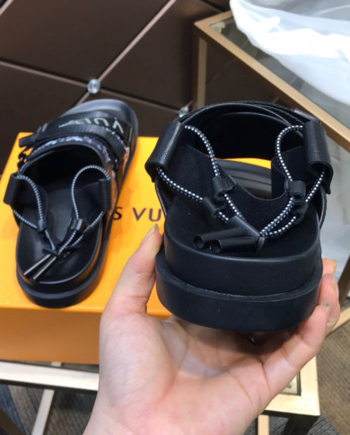 Louis  Vuitton  Slippers