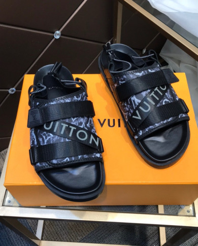 Louis  Vuitton  Slippers