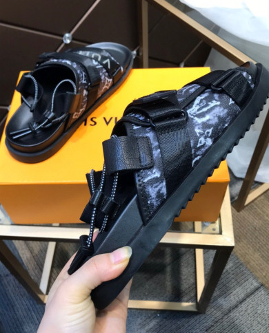 Louis  Vuitton  Slippers