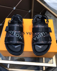 Louis  Vuitton  Slippers