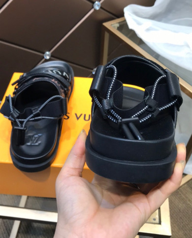 Louis  Vuitton  Slippers
