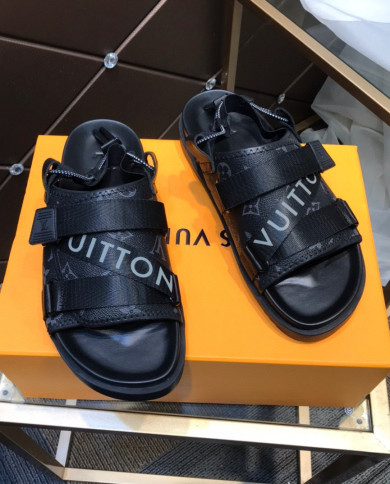 Louis  Vuitton  Slippers