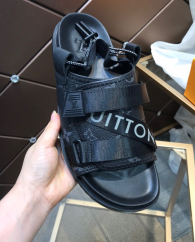 Louis  Vuitton  Slippers