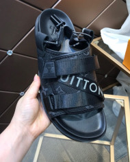 Louis  Vuitton  Slippers