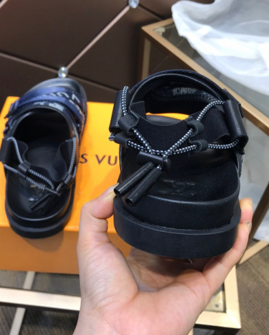Louis  Vuitton  Slippers